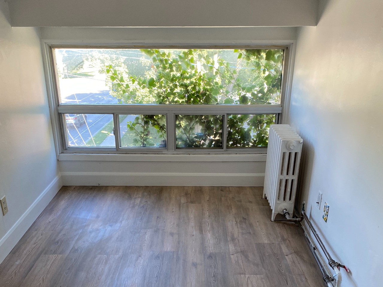 220 Gordon - Photo 4 of 7