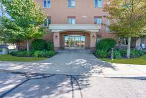 featured image of 500 Mapleview Dr W