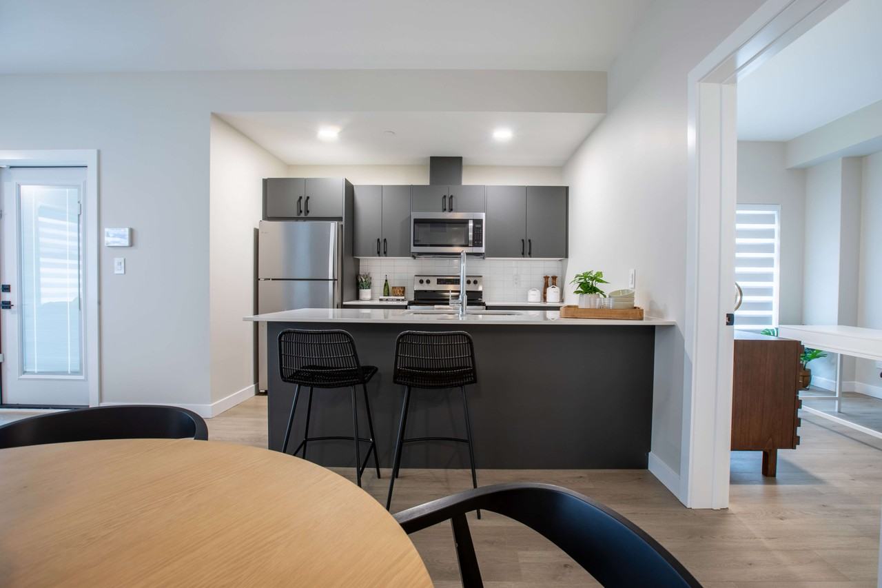 162 Scott Street - Photo 4 of 16