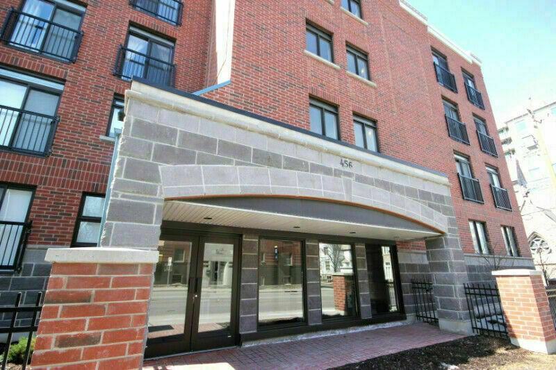 456 King Edward Ave #307 - Photo 3 of 13