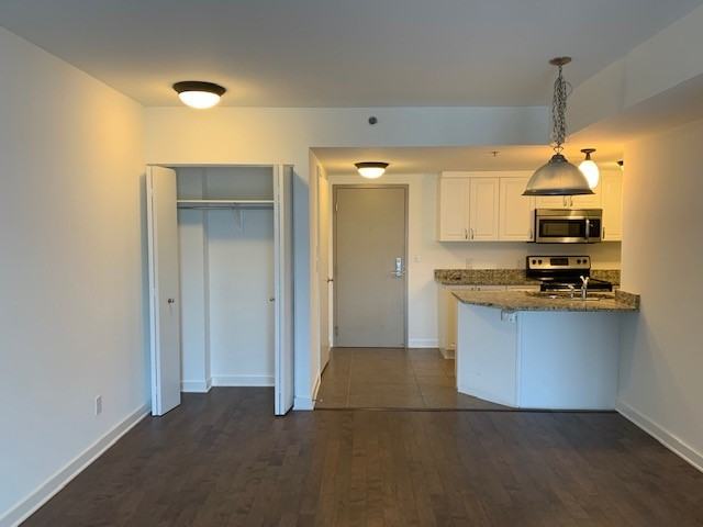 456 King Edward Ave #307 - Photo 6 of 13