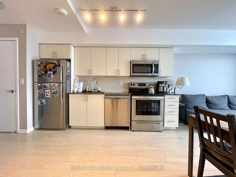 3091 Dufferin Street #1502 - Photo 3 of 22