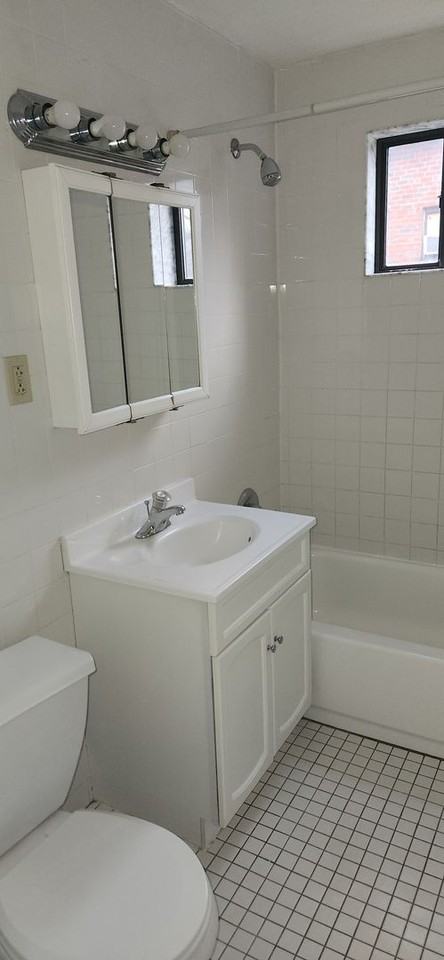 Marshall Woods Apartments - Photo 3 of 26