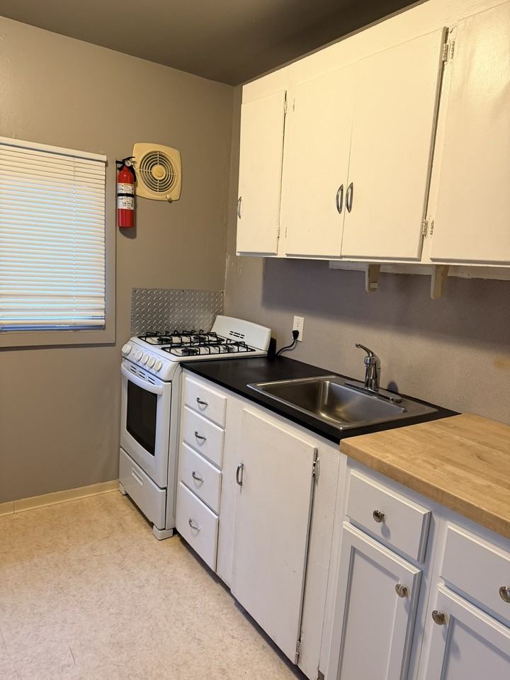 3409 97th Street Court South - Photo 2 of 11