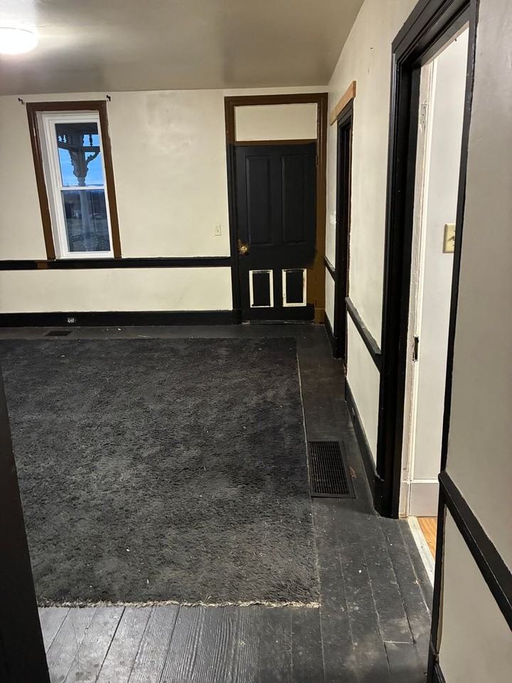 14737 W Creek Rd - Photo 3 of 26