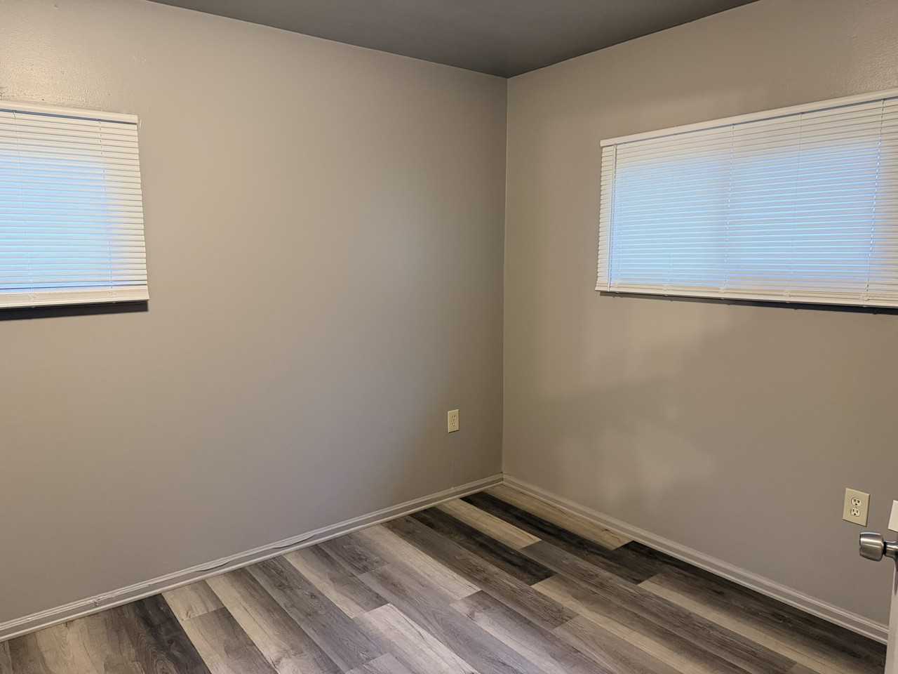 3409 97th Street Court South - Photo 4 of 11