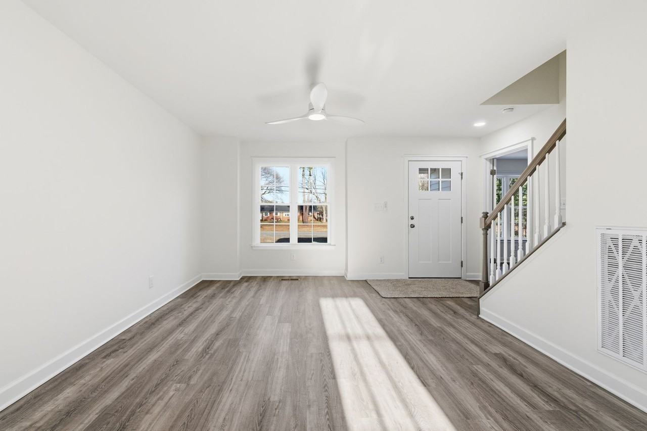 12617 James River Dr - Photo 4 of 23