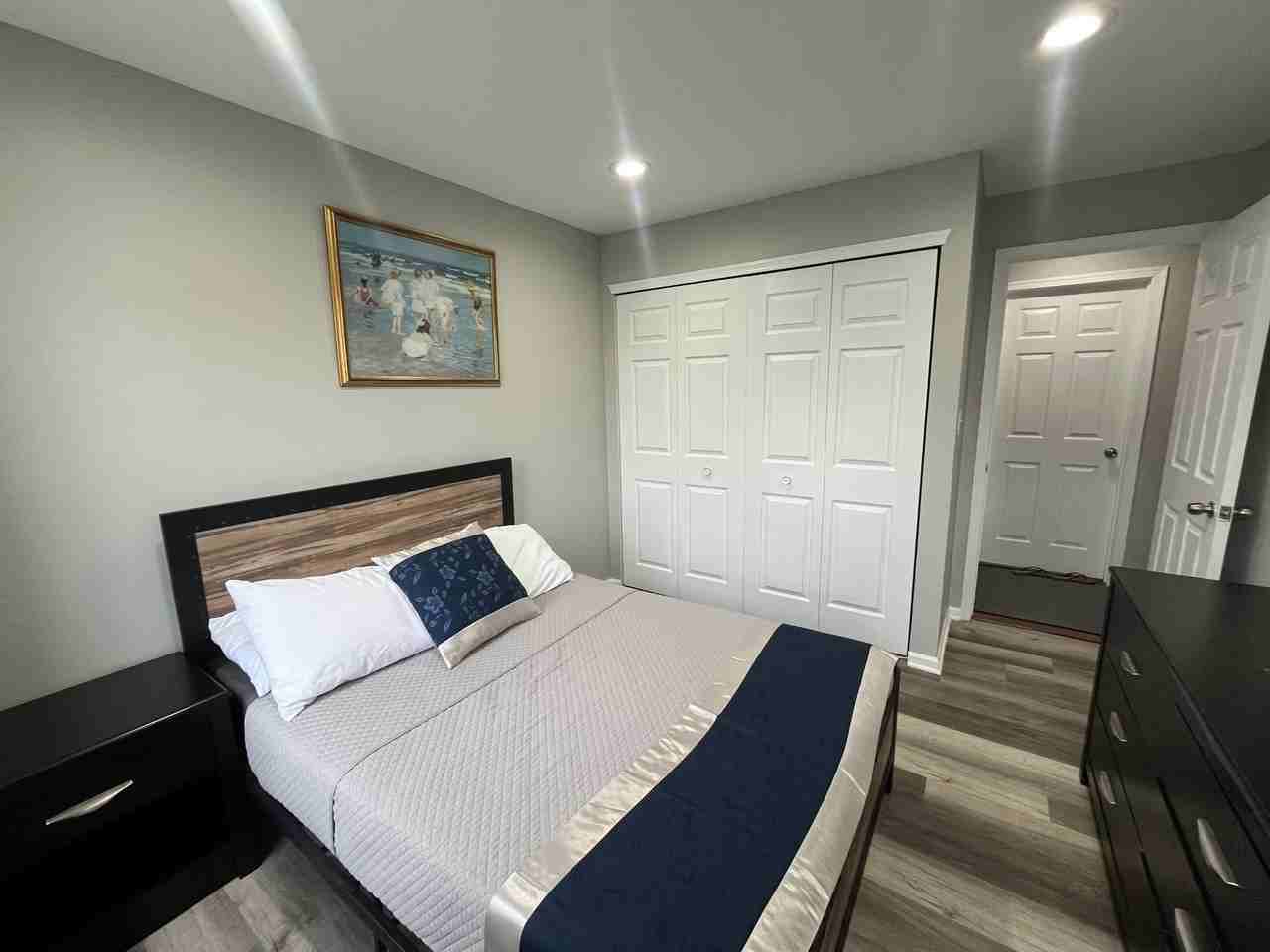 67 67 Vaughan Drive - 4 - Upstairs standard Hallway - Photo 3 of 22