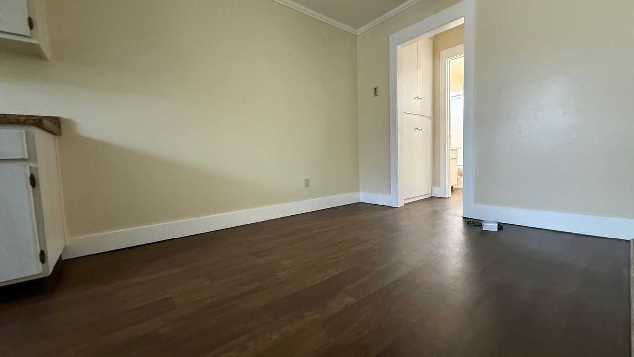 853 Cherrywood Way #15 - Photo 3 of 9