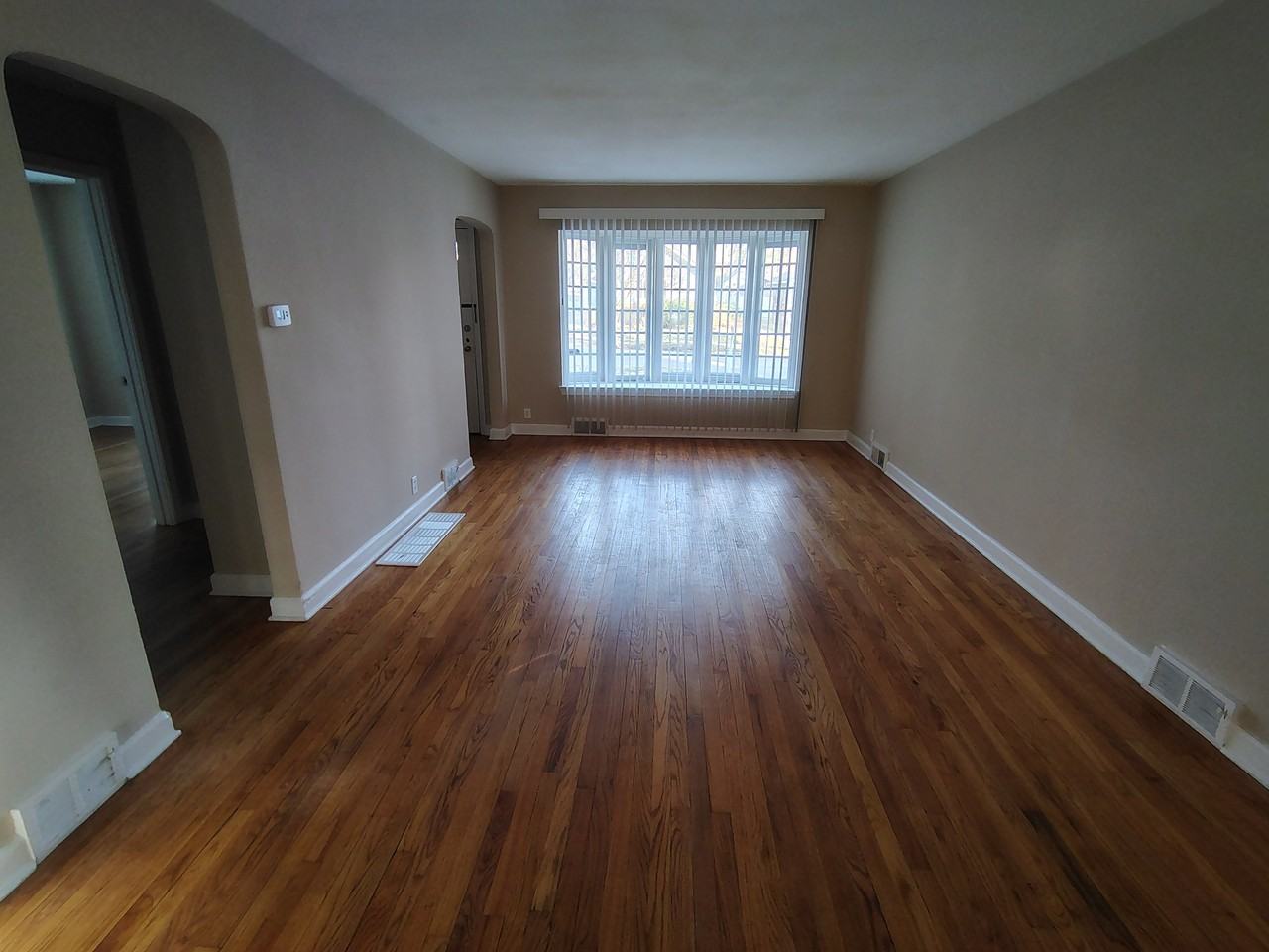 525 Saint Louis Ave #1 - Photo 3 of 10