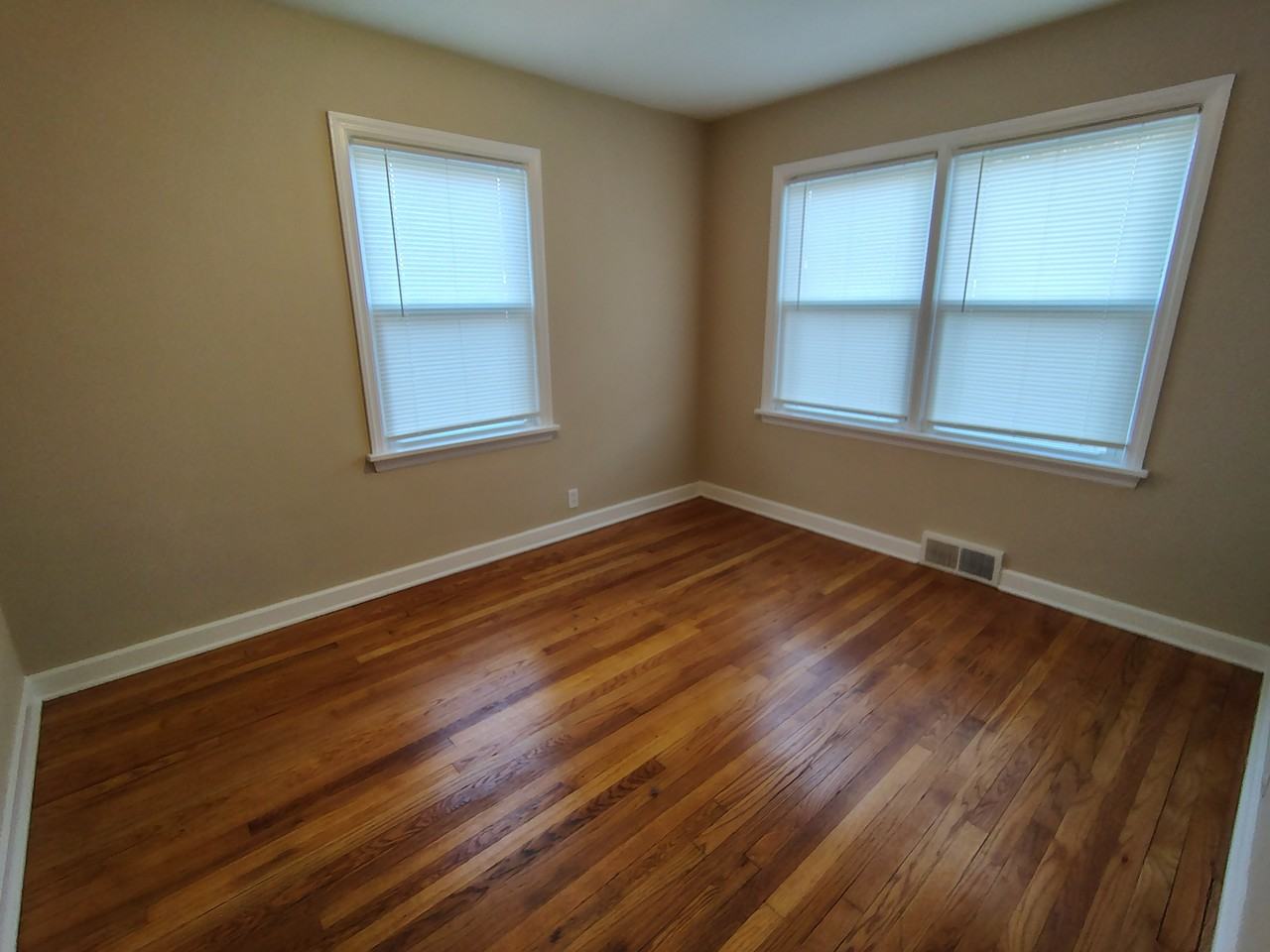 525 Saint Louis Ave #1 - Photo 6 of 10