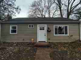 featured image of 2916 Garfield Dr #1