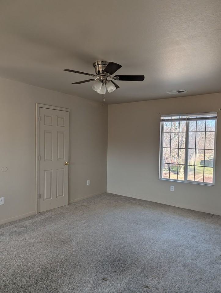 Valley View - Photo 6 of 38