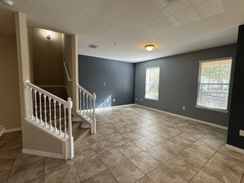 10229 Lake District Ln - Photo 4 of 35