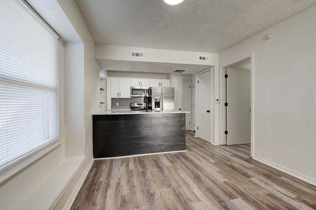 727 Vicksburg Ave #NA - Photo 5 of 50