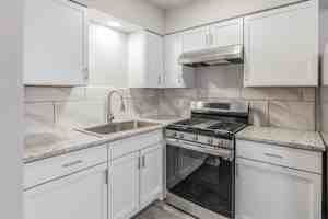 featured image of 107 W Groves St #5
