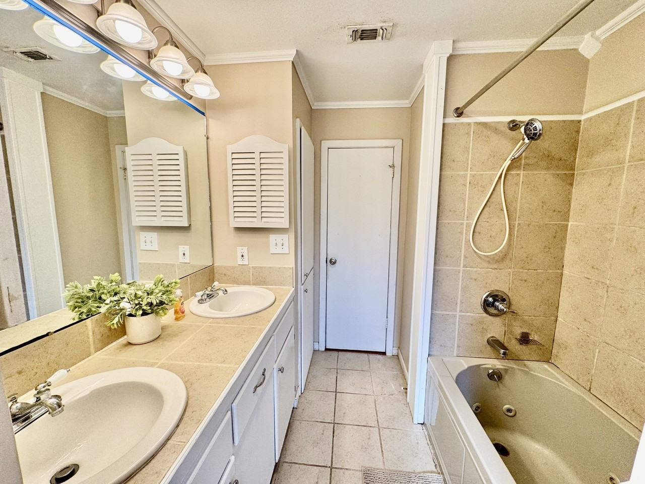 1134 Rowland Rd #NA - Photo 2 of 11