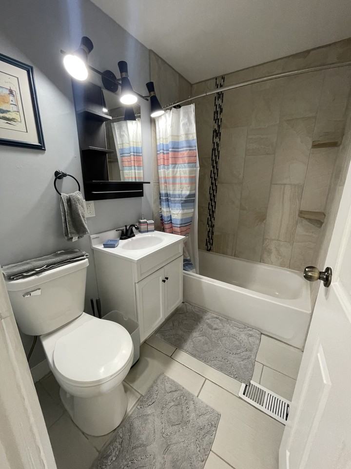 232 N Randolph St - Photo 7 of 15