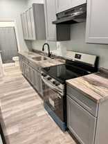 537 Bay St #1LEFT - Photo 1 of 1