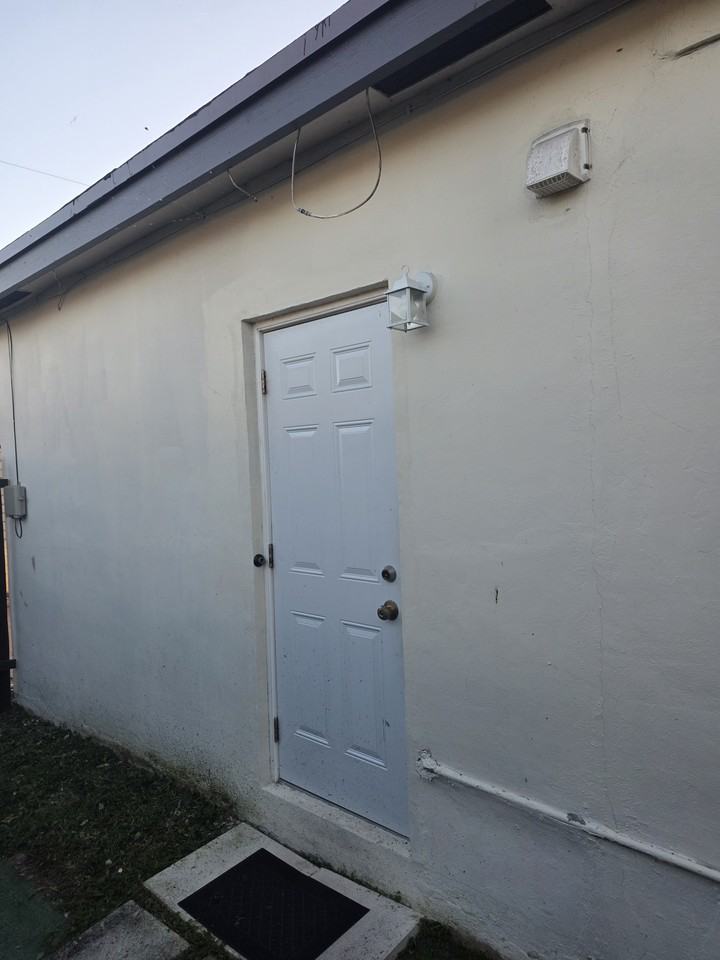 12512 Sw 26th St #NA - Photo 7 of 9