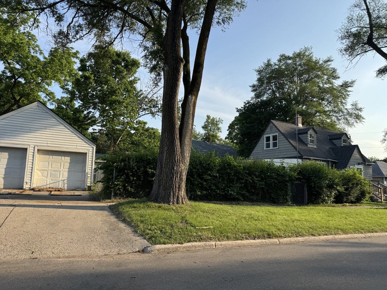 420 Ridgeland Ave #NA - Photo 2 of 12