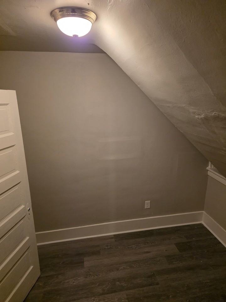 3695 E 55th St #UP - Photo 5 of 7