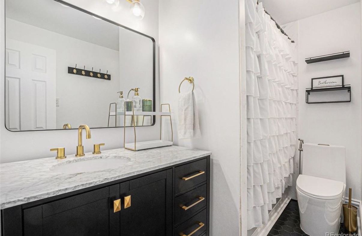 1020 Kalamath St #NA - Photo 4 of 15