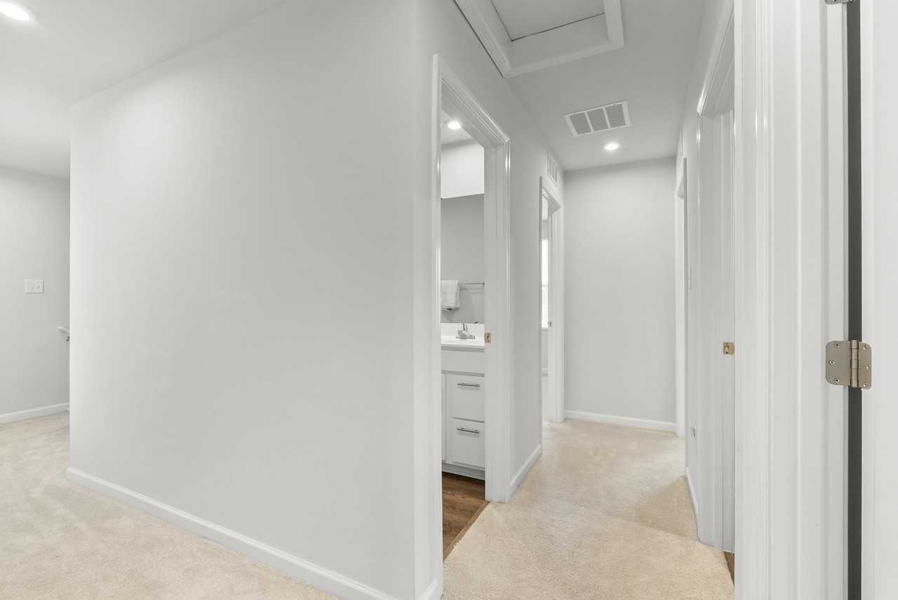 161 Robinia Rd #161 - Photo 3 of 36