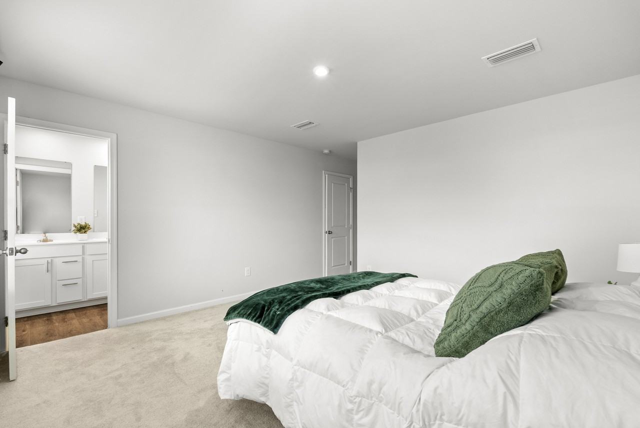 161 Robinia Rd #161 - Photo 5 of 36