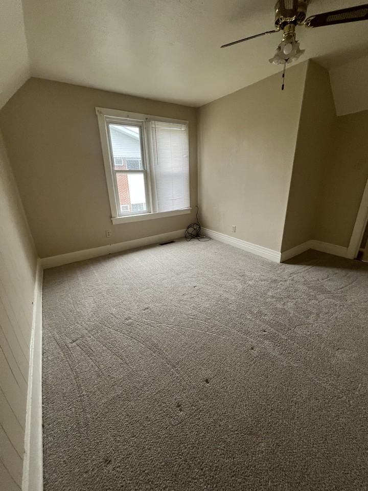 308 1/2 Park Ave #308-1-2 - Photo 6 of 11