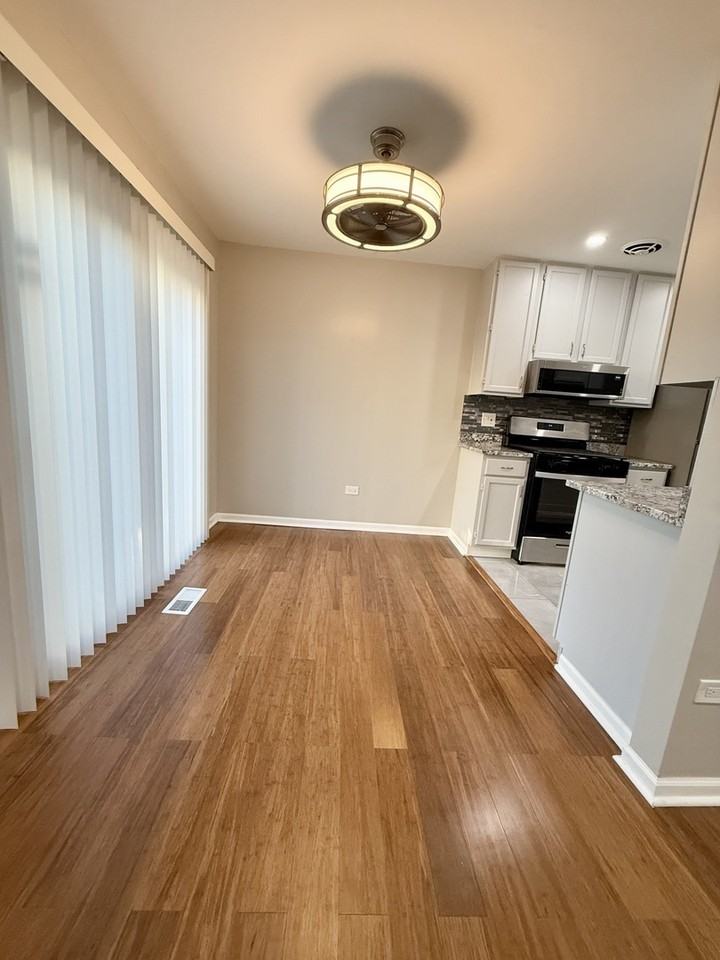 1045 Hampton Hbr #1045 - Photo 4 of 18