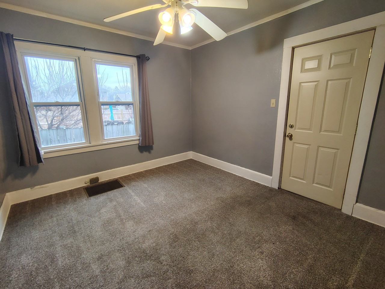 1810 Auburn St #1 - Photo 3 of 8