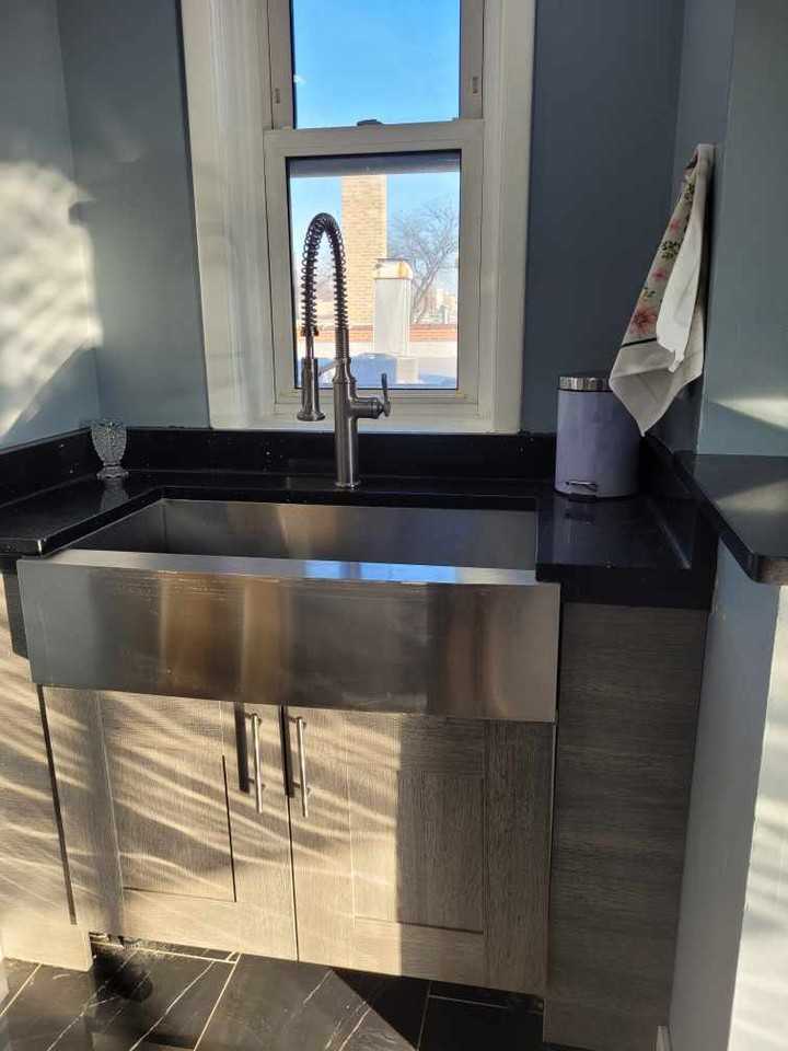 2717 W Peterson Ave #2 - Photo 2 of 8