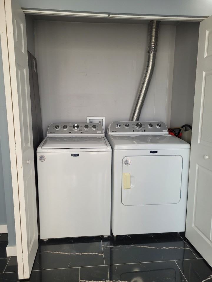 2717 W Peterson Ave #2 - Photo 5 of 8