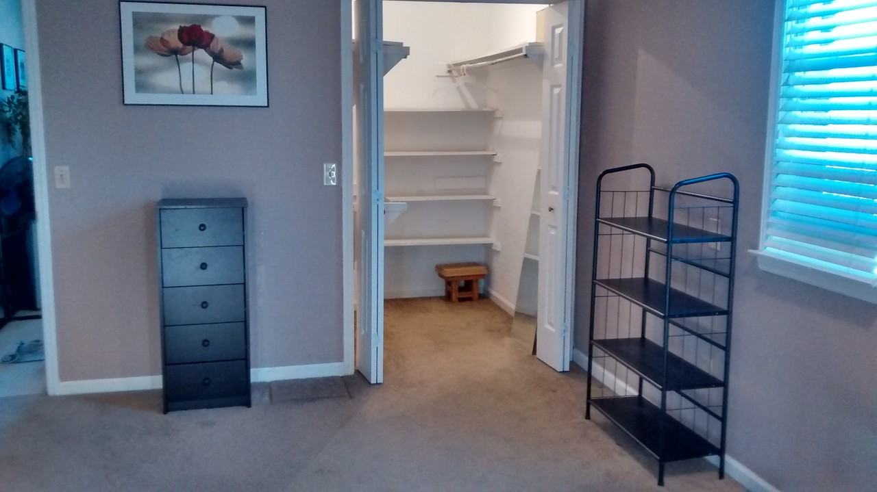 945 Chinoe Rd #NA - Photo 2 of 7