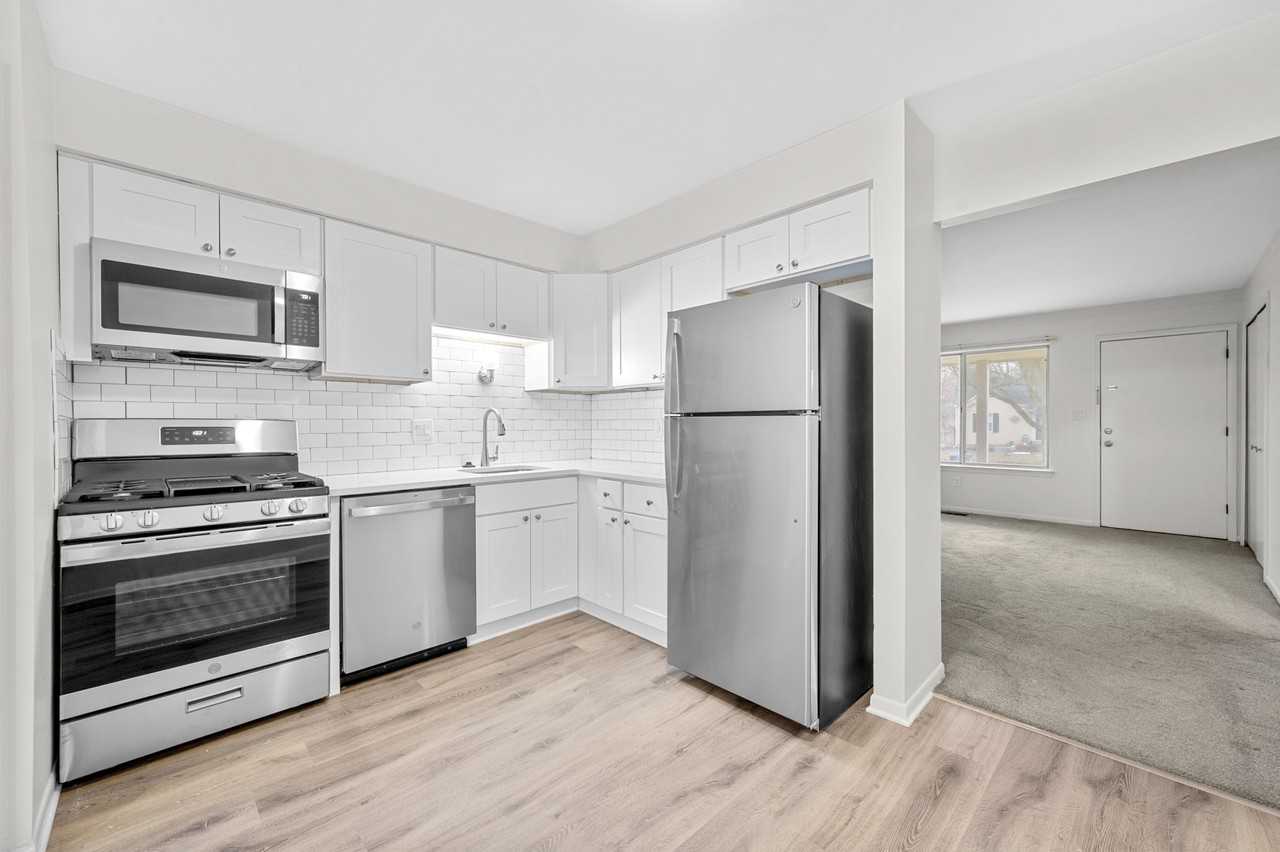 38224 Hixford Pl #38234 - Photo 3 of 14