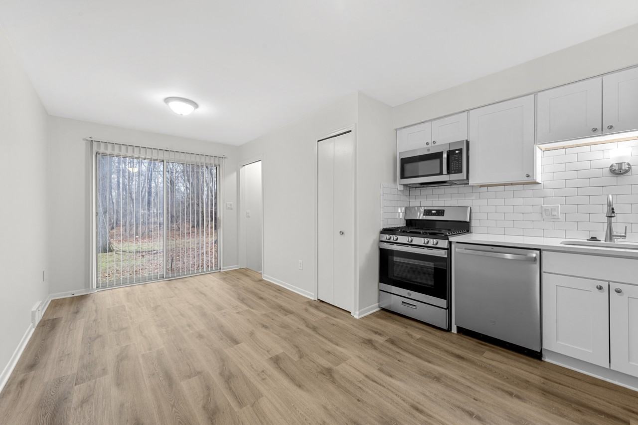 38224 Hixford Pl #38234 - Photo 4 of 14