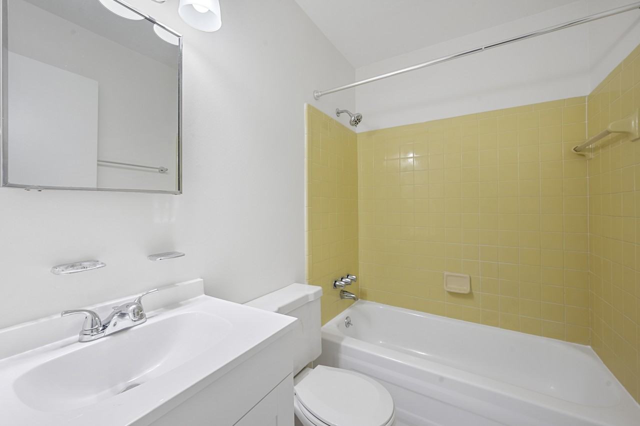 38224 Hixford Pl #38234 - Photo 6 of 14