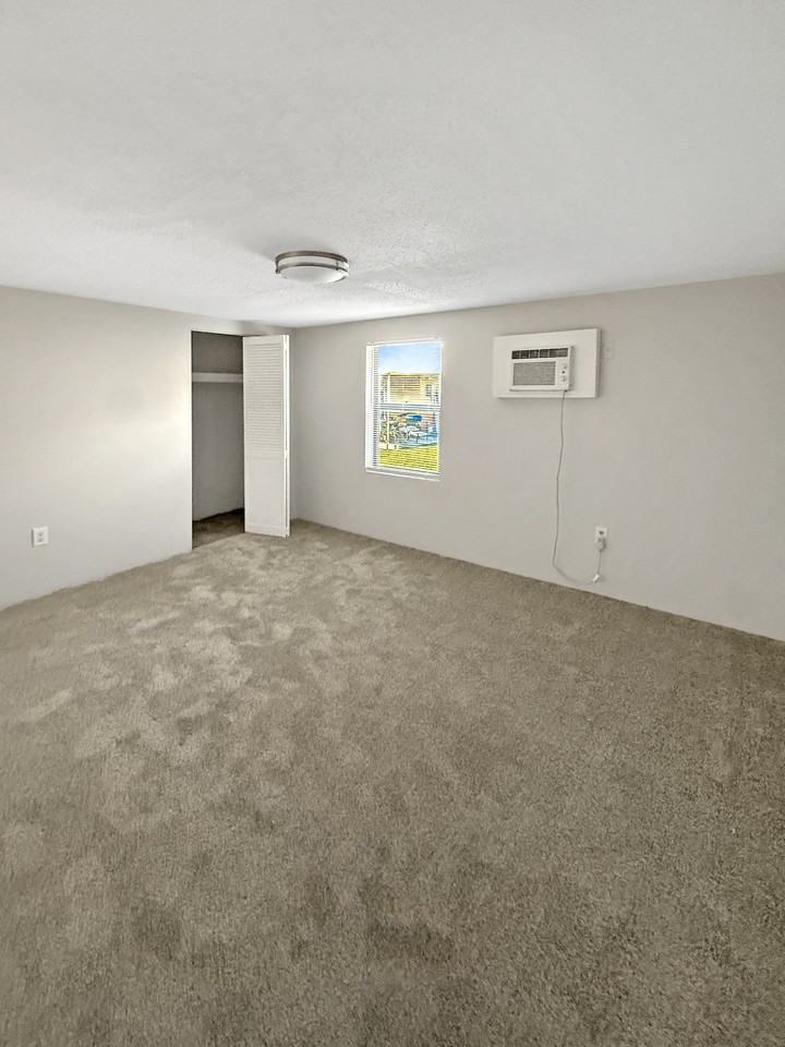 204 2nd St #3 - Photo 2 of 8