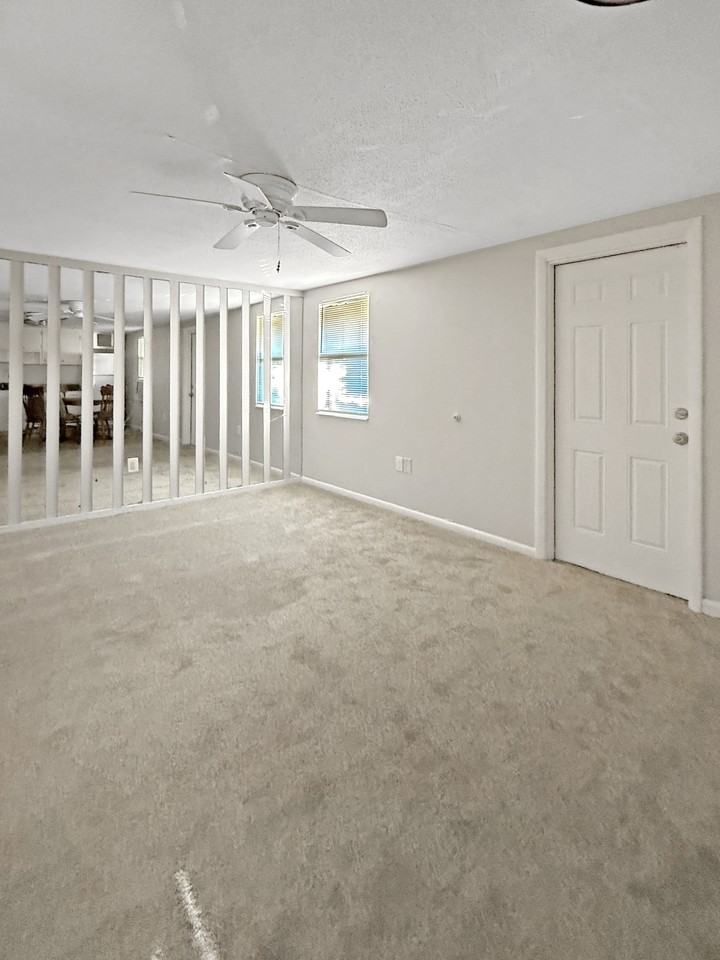 204 2nd St #3 - Photo 7 of 8