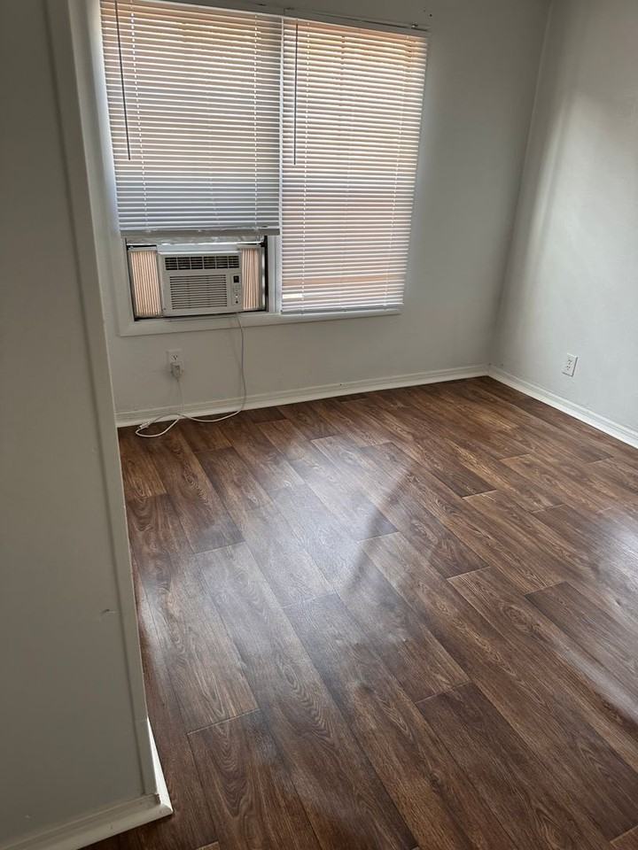 932 Linden Ave - Photo 7 of 11