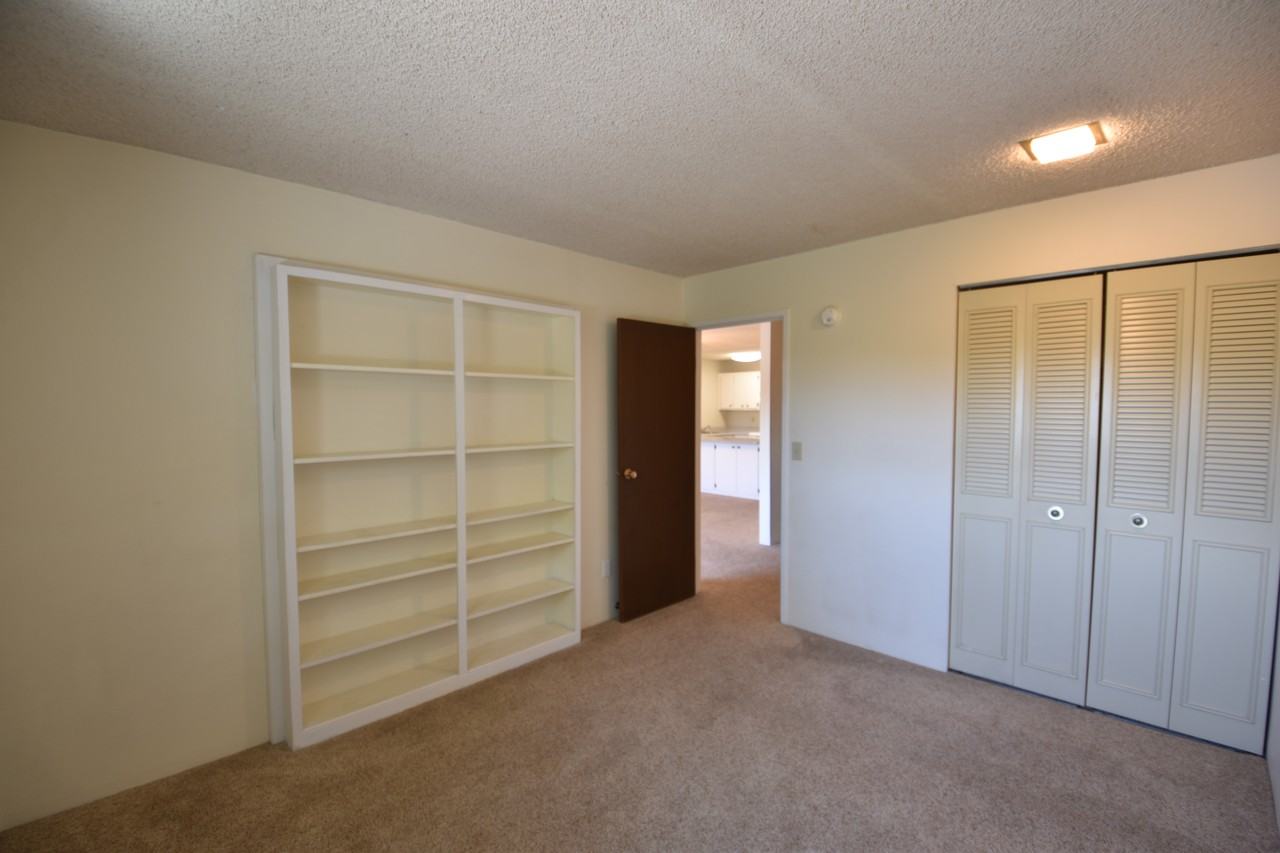 3240 Iris Ave #G402 - Photo 4 of 33