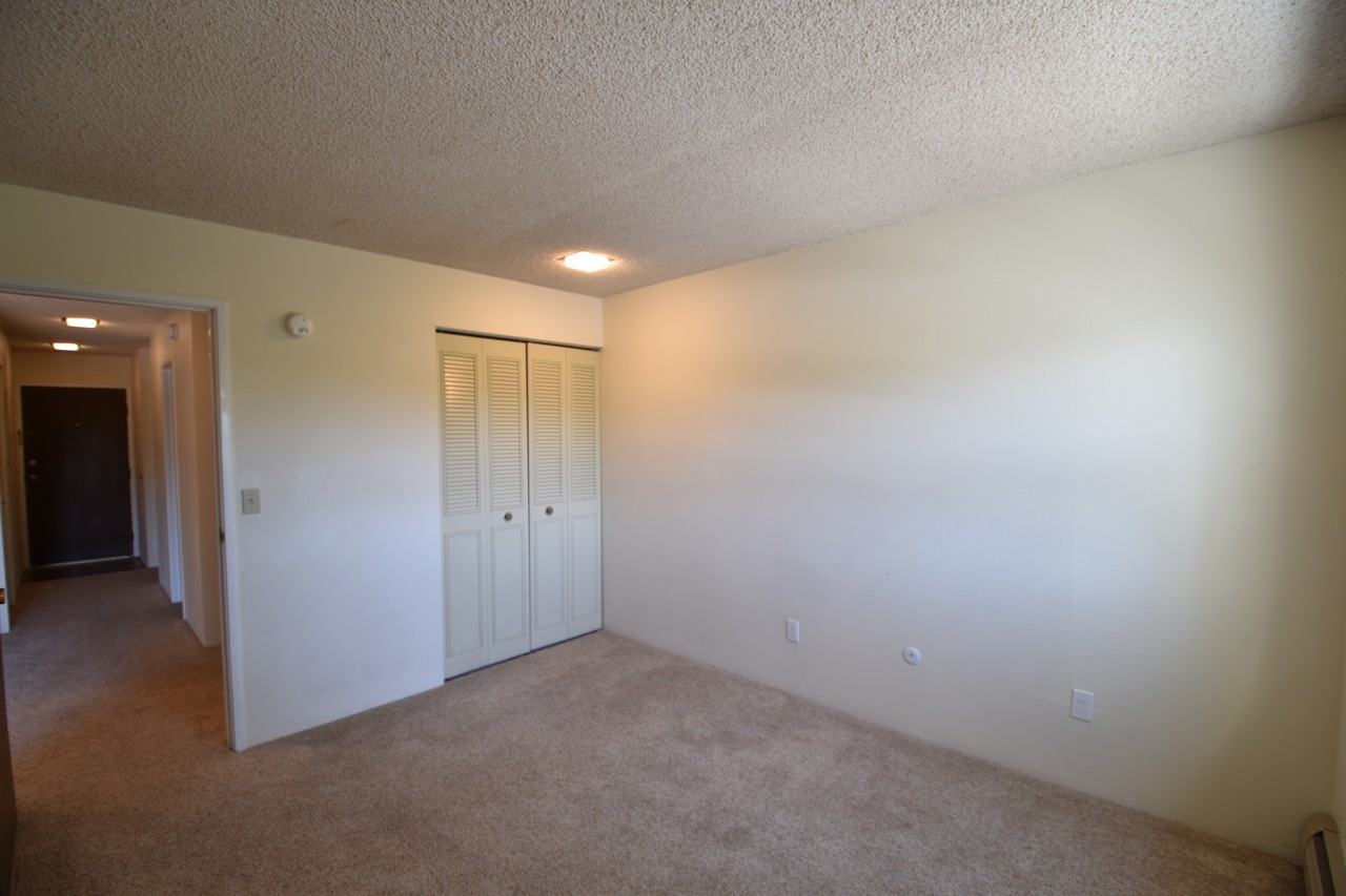 3240 Iris Ave #G402 - Photo 7 of 33