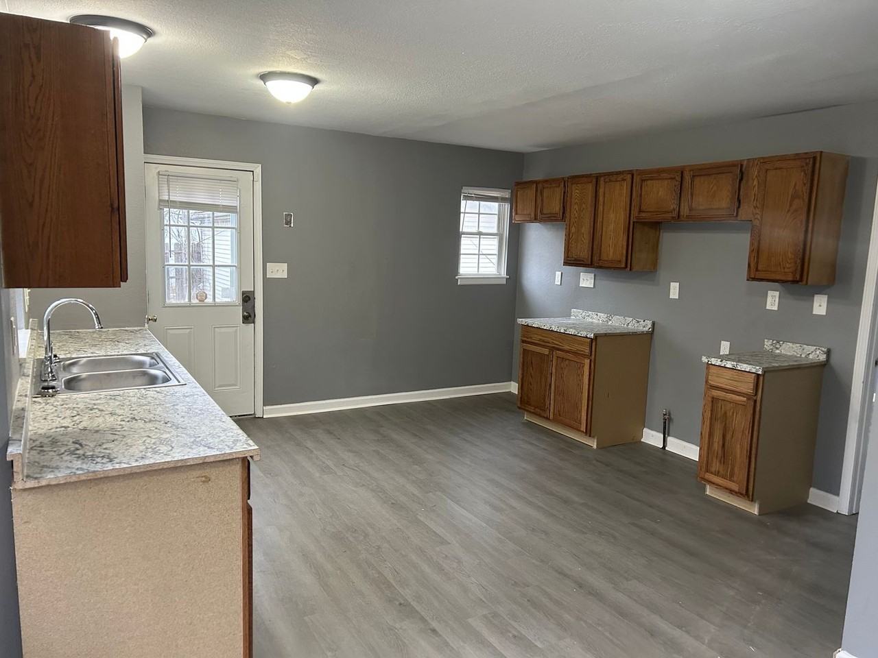 1306 Elmwood Ave - Photo 6 of 15