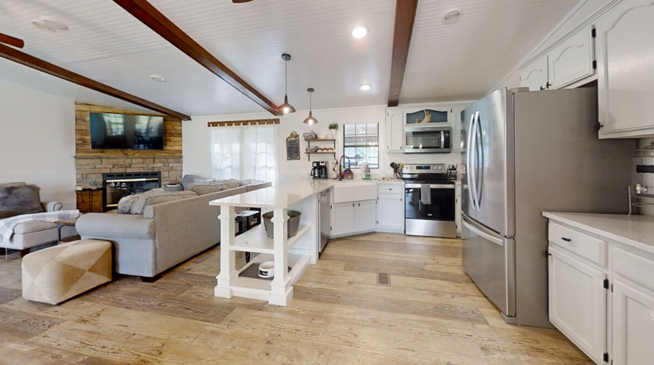 3624 Sugar Camp Cir - Photo 5 of 24