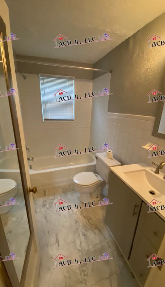 2420 Brandon Ave Sw #NA - Photo 3 of 7