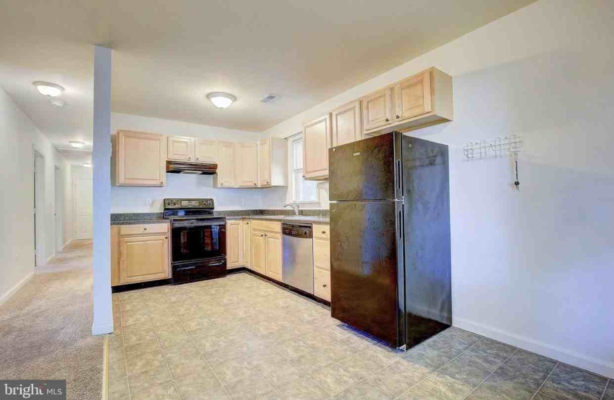 8820 Erie Ave #8820 - Photo 4 of 19