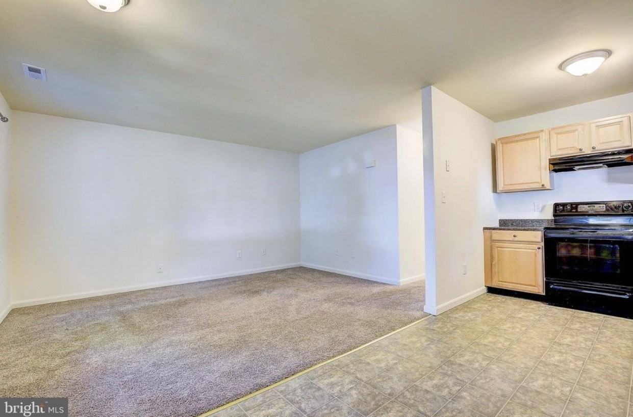 8820 Erie Ave #8820 - Photo 7 of 19