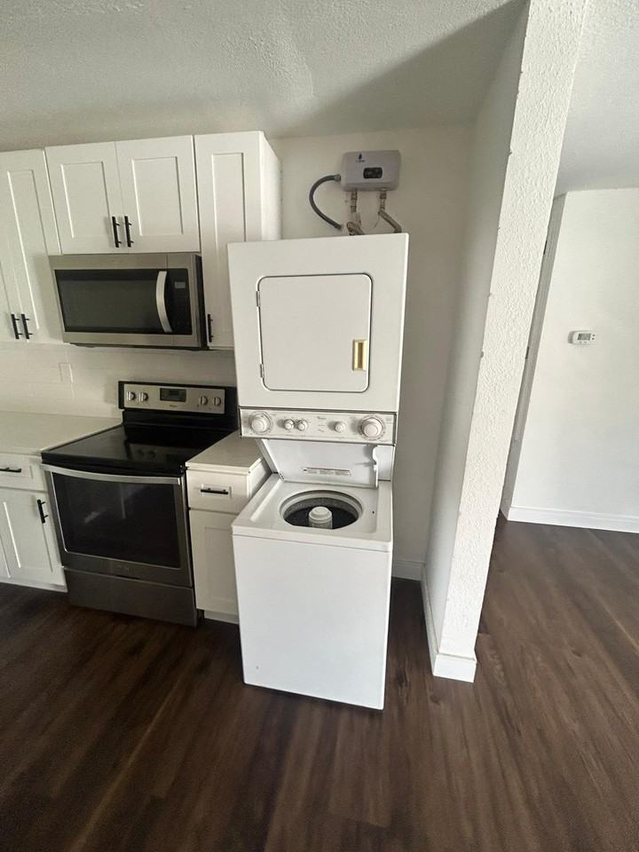 2115 Mara Ct #2115-1 - Photo 2 of 9