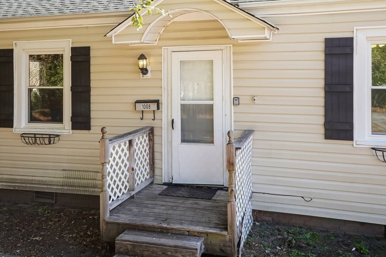 1008 N Orange Ave - Photo 2 of 19